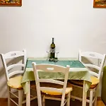 Charming Marine Style קרס