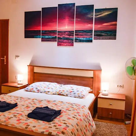 Charming Marine Style Cres