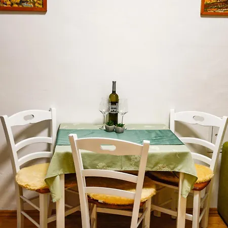 Charming Marine Style Cres