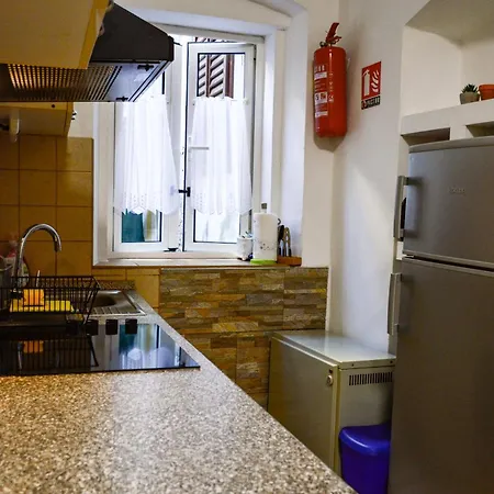 Charming Marine Style * Cres